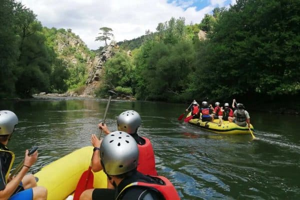 rafting on the Ibar river 3