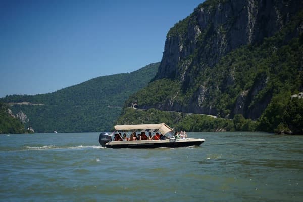 Speedboat Tour through Đerdap Gorge